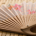 扇子とは?歴史の始まりはうちわから