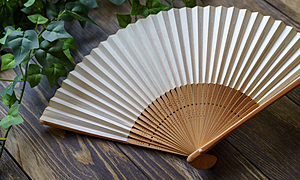 江戸扇子とは？一人の職人が全ての工程を制作